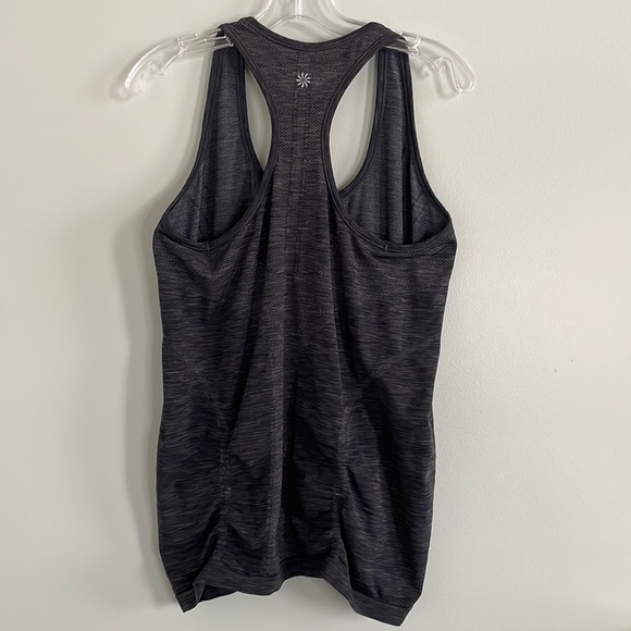 *SOLD* Athleta Workout Top, Size XL - Picture 6 of 9